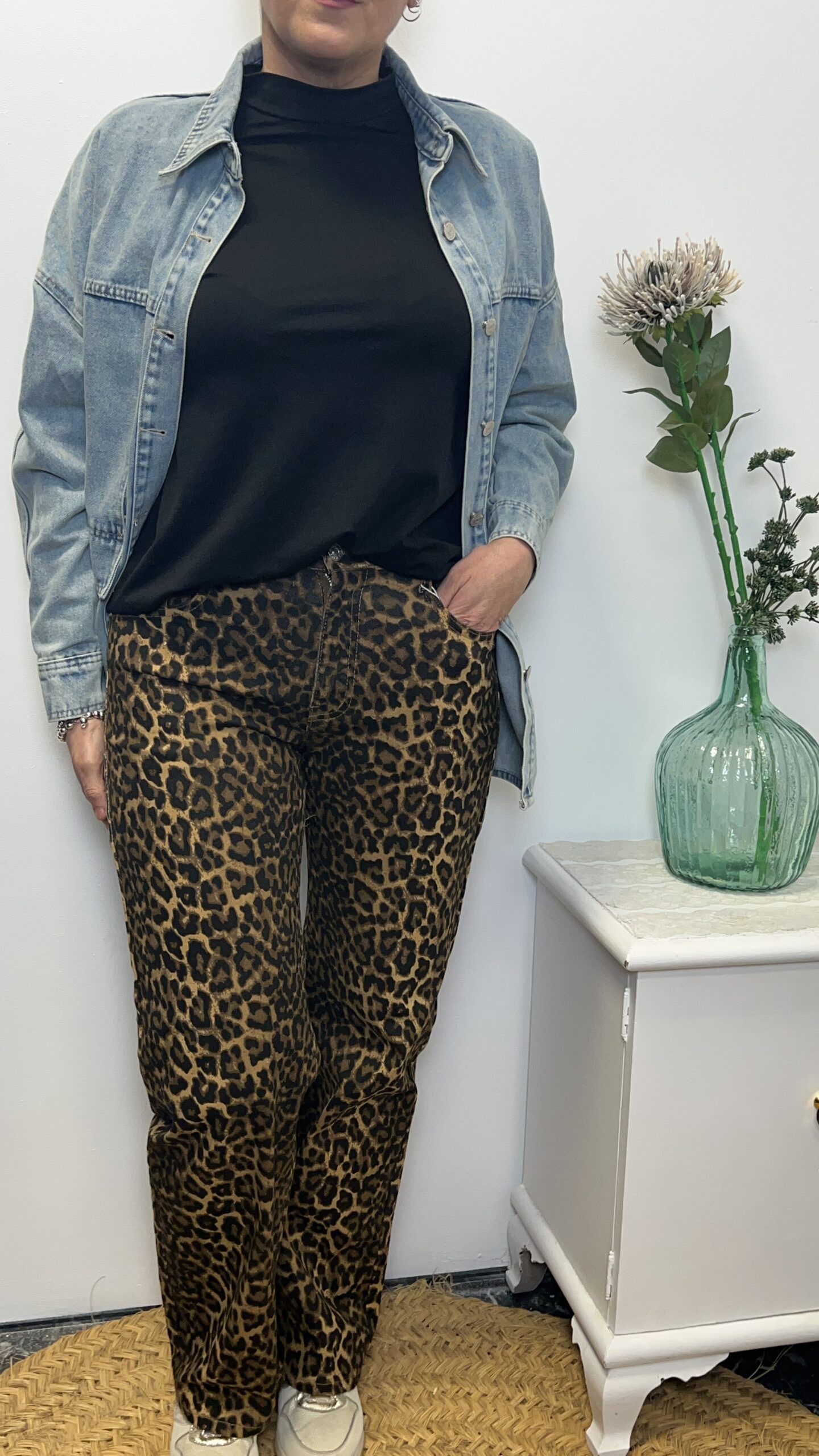 Pantalon Vaquero animal print - Imagen 2