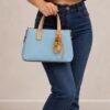 Bolso de mano en tonos pastel - Imagen 4