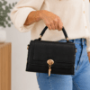 👜 Bolso Elegante con Detalle Dorado