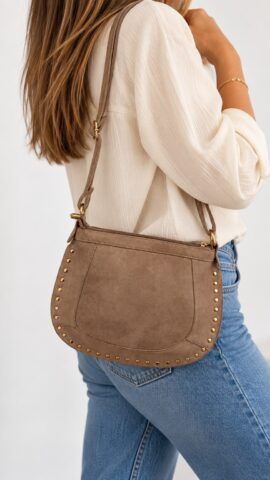 👜 Bolso de Hombro con Tachuelas Doradas